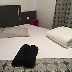 Kyriad Direct La Rochelle Sud 호텔 3*