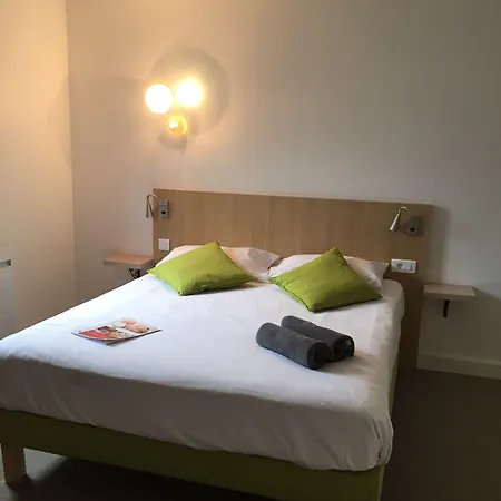 Kyriad Direct La Rochelle Sud 酒店