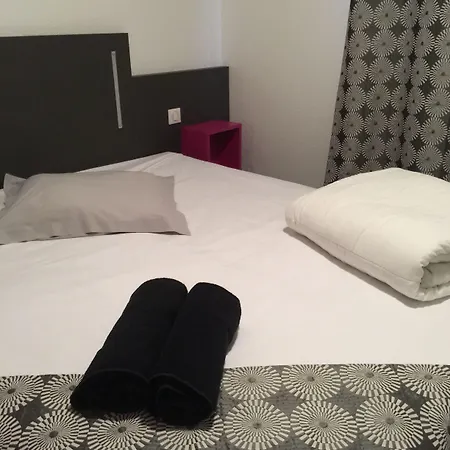 Kyriad Direct La Rochelle Sud 酒店 3*