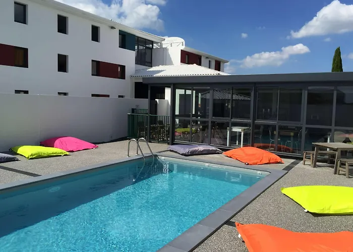 Kyriad Direct La Rochelle Sud 3*